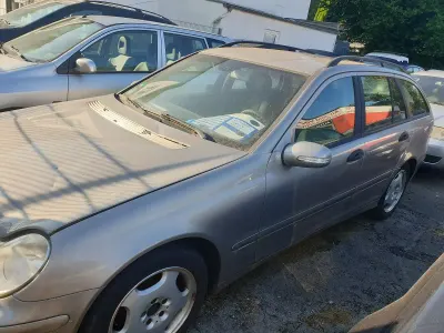Gebraucht Mercedes C180 143 PS (105 kW) 2006 Grau Kombi