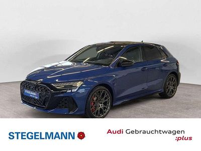 Ascariblau metallic Gebraucht 2025 Audi RS3 Sport Limousine | 75.990 €