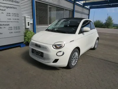 Gebraucht Fiat 500e 86 kW (118 PS) 2023 Colore esterno (arktis weiß) Cabrio
