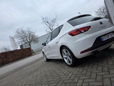 Gebraucht Seat Leon FR Sport 122 PS (89 kW) 2013 Weiß Limousine
