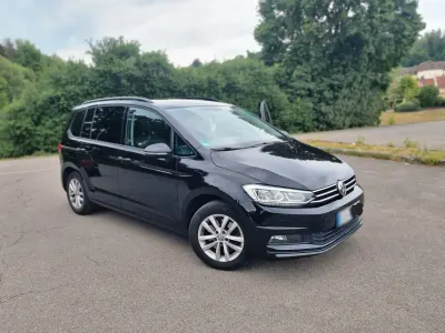 Gebraucht VW Touran Comfortline 150 PS (110 kW) 2019 Schwarz Van / Kleinbus
