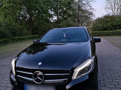 Usata Mercedes A180 122 CV (89 kW) 2014 Nero Berlina