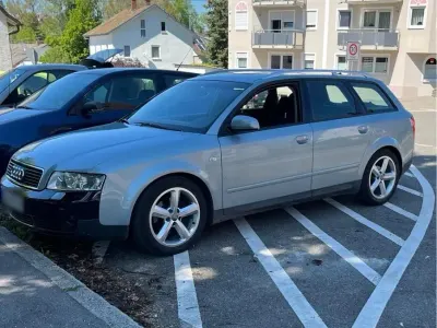 Gebraucht Audi A4 136 PS (100 kW) 2003 Blau Kombi