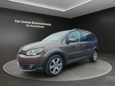 Używany VW Touran Cross 140 KM (102 kW) 2011 Brązowy Minivan