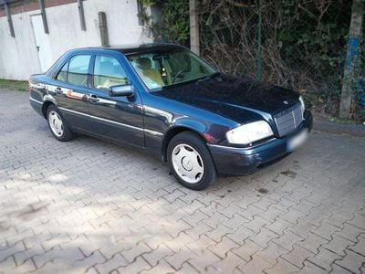 Gebraucht Mercedes C180 Classic 122 PS (89 kW) 1996 Blau Limousine