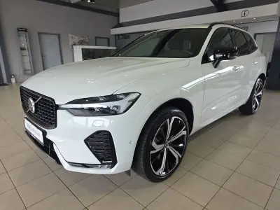 Gebraucht Volvo XC60 R-Design 250 PS (183 kW) 2022 Weiß SUV