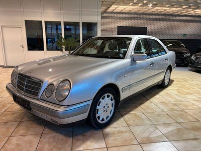 Mercedes E280