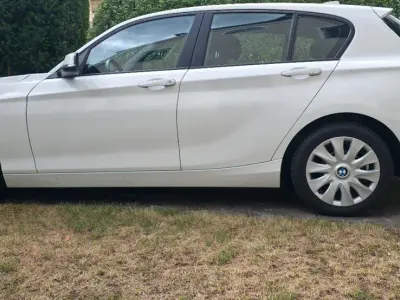 Gebraucht BMW 116 Advantage 109 PS (80 kW) 2015 Weiß Kleinwagen