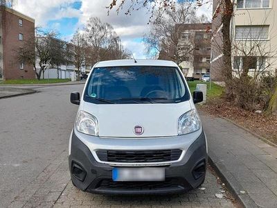 Gebraucht Fiat Fiorino 80 PS (58 kW) 2018 Weiß Van / Kleinbus