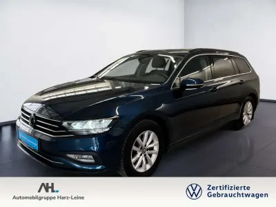 Gebraucht VW Passat Business 150 PS (110 kW) 2023 Blau Kombi