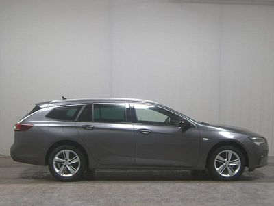 Usado Opel Insignia Business 174 HP (127 kW) 2022 Cinzento Carrinha