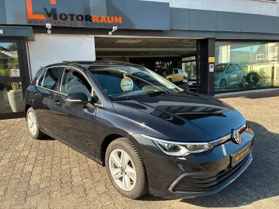Gebraucht VW Golf VIII United 131 PS (96 kW) 2020 Schwarz Limousine