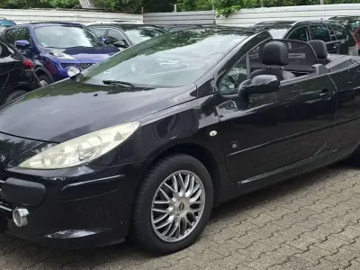 Gebraucht Peugeot 307 CC 140 PS (102 kW) 2006 Farbe schwarz obn/metalli Cabrio