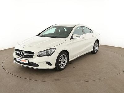 Gebraucht Mercedes CLA180 Urban 122 PS (89 kW) 2016 Weiß Limousine