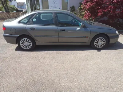 Gebraucht Renault Laguna 139 PS (102 kW) 1996 Grau Limousine