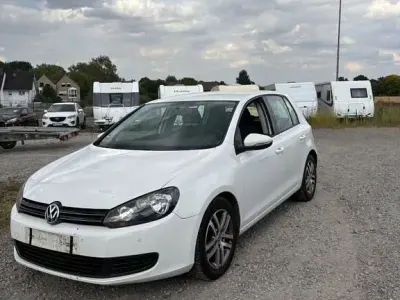 Gebraucht VW Golf VI Comfortline 110 PS (80 kW) 2009 Weiß Limousine