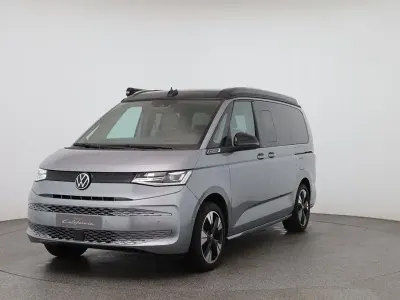 Nouă VW Multivan California 150 CP (110 kW) 2025 Argintiu Monovolum