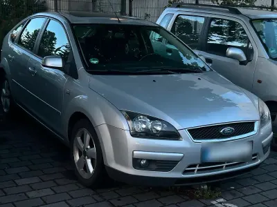 Gebraucht Ford Focus Titanium 109 PS (80 kW) 2007 Silber Kombi