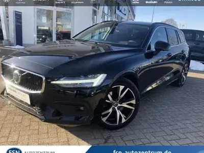 Used Volvo V60 Core 197 HP (144 kW) 2025 Black Estate