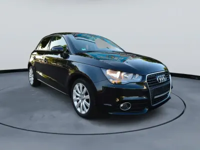 Brugt Audi A1 Sportback Attraction 90 HK (66 kW) 2013 Sort Hatchback