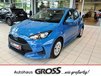 Gebraucht Toyota Yaris Hybrid Comfort 116 PS (85 kW) 2022 Blau Kleinwagen