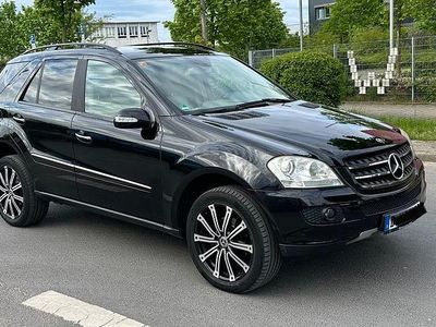 Usata Mercedes ML320 224 CV (164 kW) 2006 Nero SUV