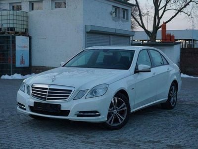 Gebraucht Mercedes E200 136 PS (100 kW) 2011 Weiß Limousine