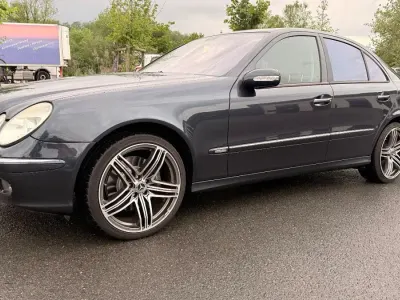 Używany Mercedes E350 Elegance 272 KM (200 kW) 2006 Niebieski Sedan/Limuzyna