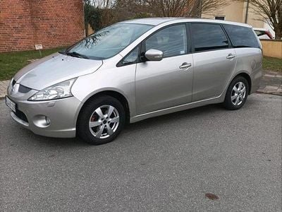 Silber Gebraucht 2009 Mitsubishi Grandis Limousine | 3.000 € (Etwas zu teuer)