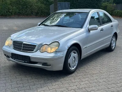 Gebraucht Mercedes C180 Classic 129 PS (94 kW) 2000 Silber Limousine