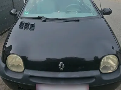 Używany Renault Twingo 75 KM (55 kW) 2004 Czarny Hatchback