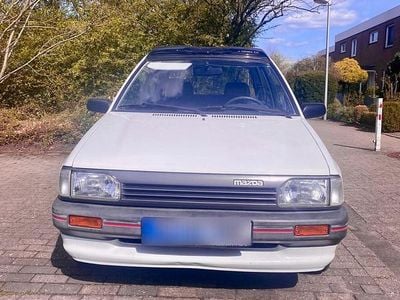 Usado Mazda 121 60 HP (44 kW) 1988 Branco Citadino