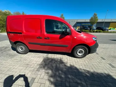 Gebraucht Mercedes Citan 111 116 PS (85 kW) 2021 Rot Van / Kleinbus