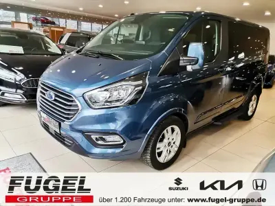 Gebraucht Ford Tourneo Custom Titanium 170 PS (125 kW) 2018 Chromablau metallic Van