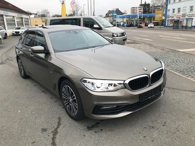 gebraucht BMW 520 d Kombi Sport Line*LED Scheinwerfer*Navi*Pano.*Kamera*MWST