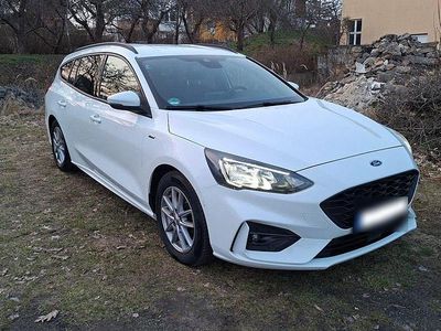 Gebraucht Ford Focus ST-Line 125 PS (91 kW) 2022 Weiß Kombi