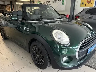 Käytetty Mini One Cabriolet Chili 102 HP (75 kW) 2017 Vihreä Avoauto