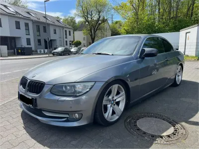 Gebraucht BMW 325 Cabriolet 204 PS (150 kW) 2010 Grau Cabrio