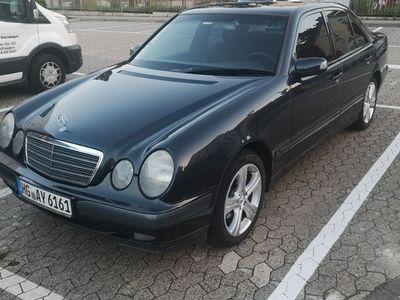 Mercedes E220