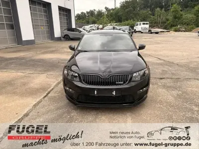 Gebraucht Skoda Octavia Sport 220 PS (161 kW) 2016 Schwarzmagic perleffekt Kombi