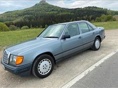 Usata Mercedes 230 132 CV (97 kW) 1989 Berlina