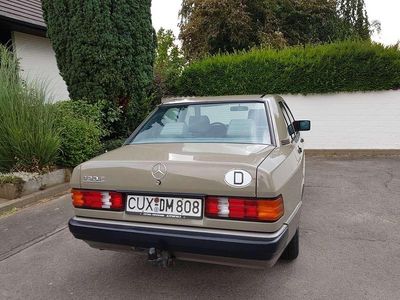 Gebraucht Mercedes 190 118 PS (86 kW) 1988 Beige Limousine