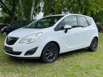 Gebraucht Opel Meriva Edition 120 PS (88 kW) 2011 Casabl/arctic/eisweiss/kaolin Van / Kleinbus