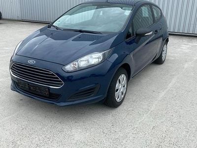 Usata Ford Fiesta 60 CV (44 kW) 2015 Blu Utilitaria