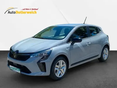 Neu Renault Clio V Evolution 91 PS (66 kW) 2025 Grau Limousine