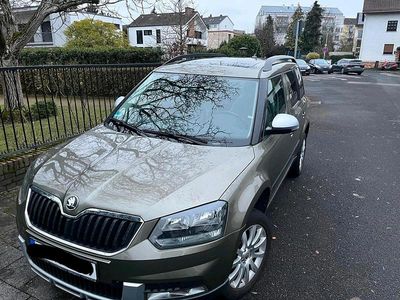 Gebraucht Skoda Yeti Outdoor Ambition 122 PS (89 kW) 2014 Grün SUV