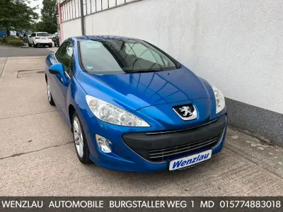 Gebraucht Peugeot 308 CC Premium 140 PS (102 kW) 2010 Blau Cabrio