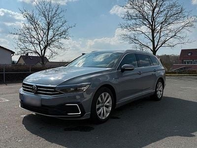 Gebraucht VW Passat GTE 156 PS (114 kW) 2022 Grau Kombi
