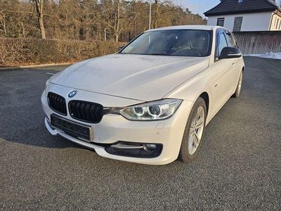 Weiß Gebraucht 2014 BMW 320 Sport Line Kombi | 11.450 € (Fairer Preis)