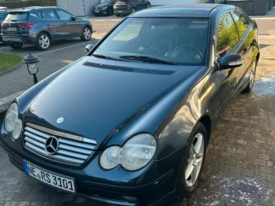 Gebraucht Mercedes CL180 145 PS (106 kW) 2003 Blau Coupé